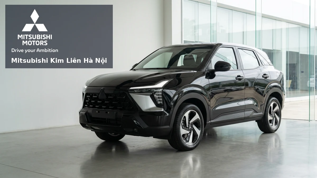 Xforce GLX và Luxury khác nhau gì — bản GLX màu đen trong showroom, góc 3/4 trước