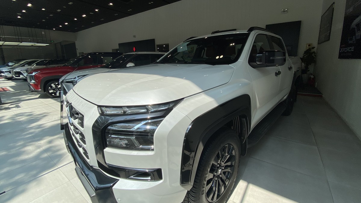 Mitsubishi Triton tại Mitsubishi Kim Liên Hà Nội