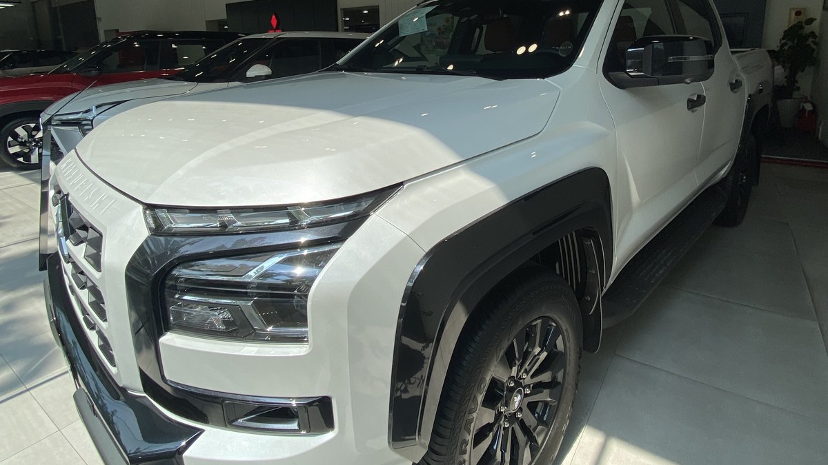 Mitsubishi Triton tại Mitsubishi Kim Liên Hà Nội